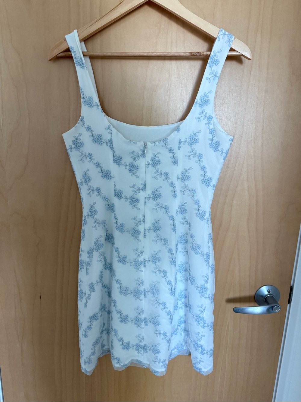 Park & Fifth Reseda white & blue mini dress - Picture 4 of 7